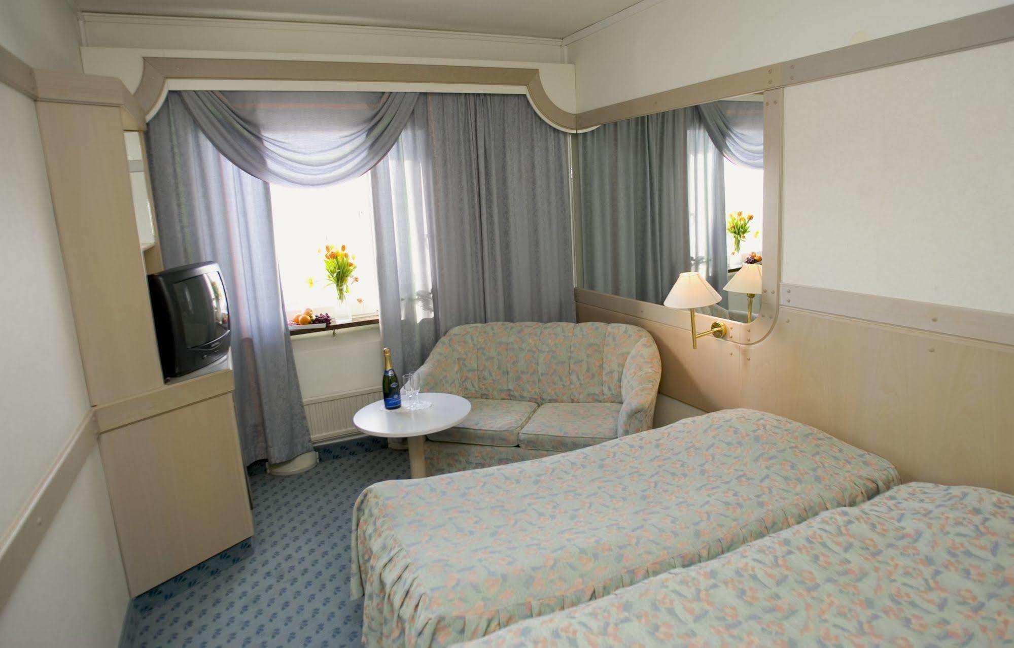 Hotell Valhall Каликс Экстерьер фото